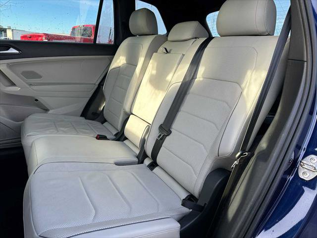 Used 2022 Volkswagen Tiguan SEL R-Line image 17