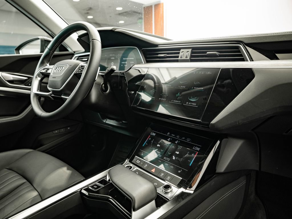 Used 2021 Audi e-tron Premium w/ Convenience Plus Package AWD/4WD image 47