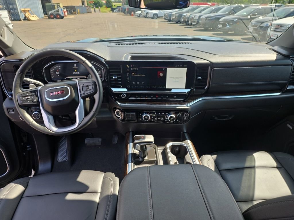 Used 2024 GMC Sierra 1500 Elevation w/ Elevation Premium Package AWD/4WD image 19