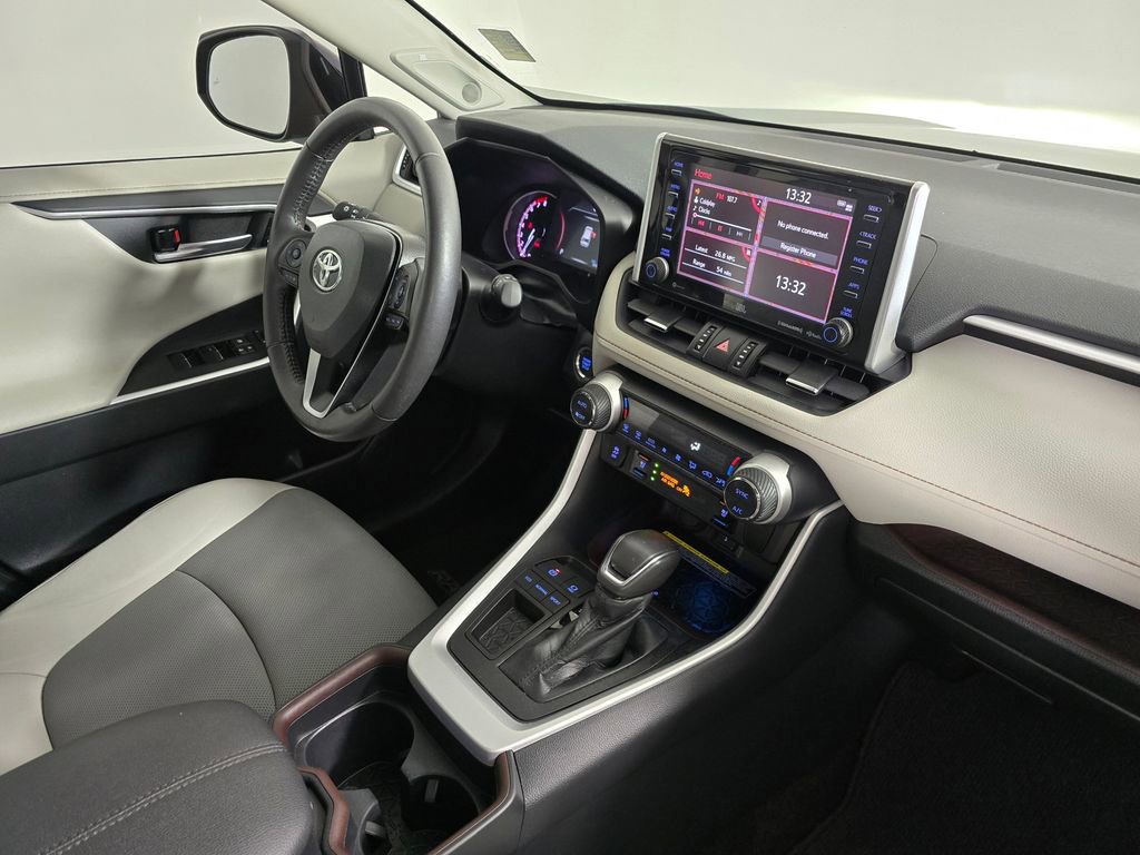 Used 2021 Toyota RAV4 Limited FWD image 10