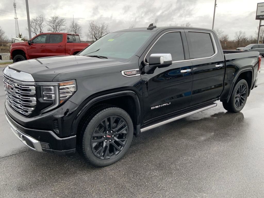 Used 2024 GMC Sierra 1500 Denali AWD/4WD image 3