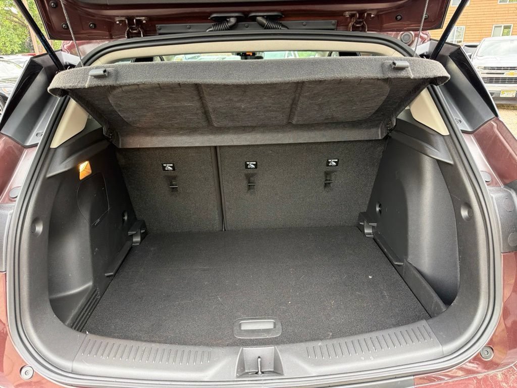 Used 2023 Buick Encore GX Preferred w/ Cold Weather Comfort Package FWD image 19