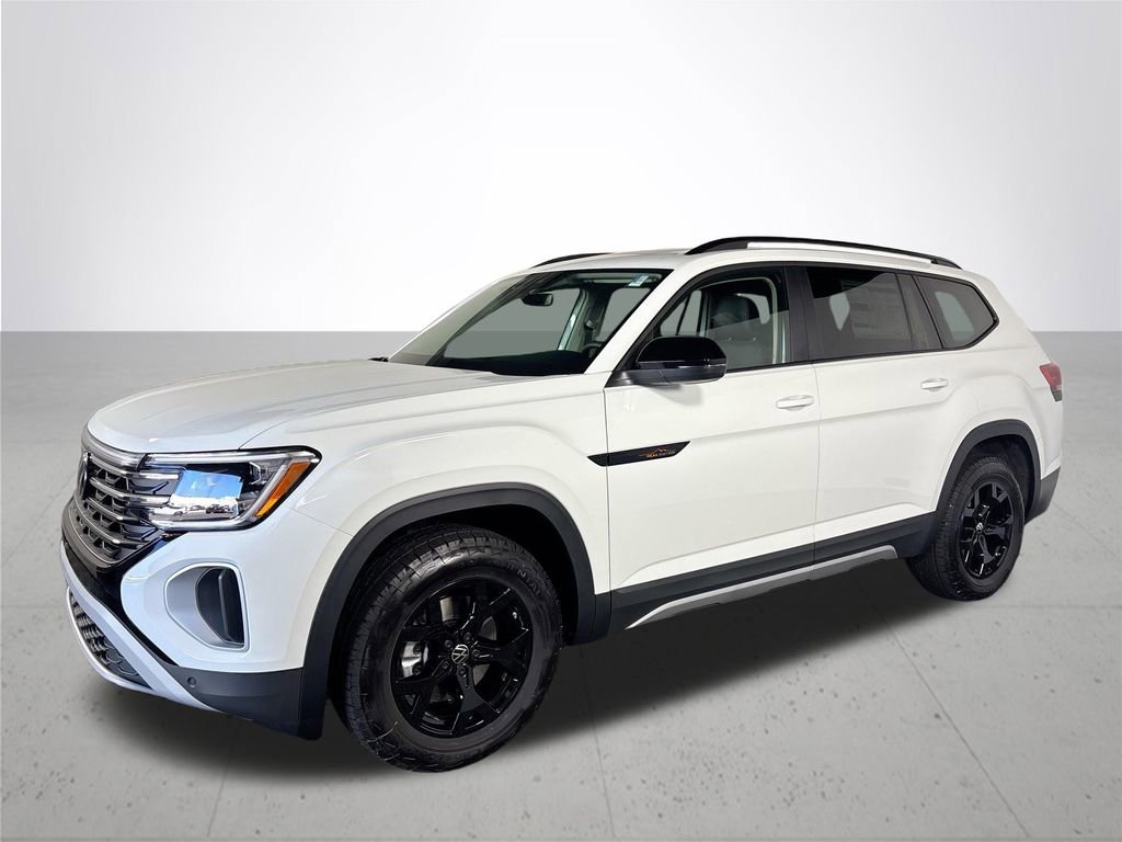 New 2025 Volkswagen Atlas Peak Edition SE image 2