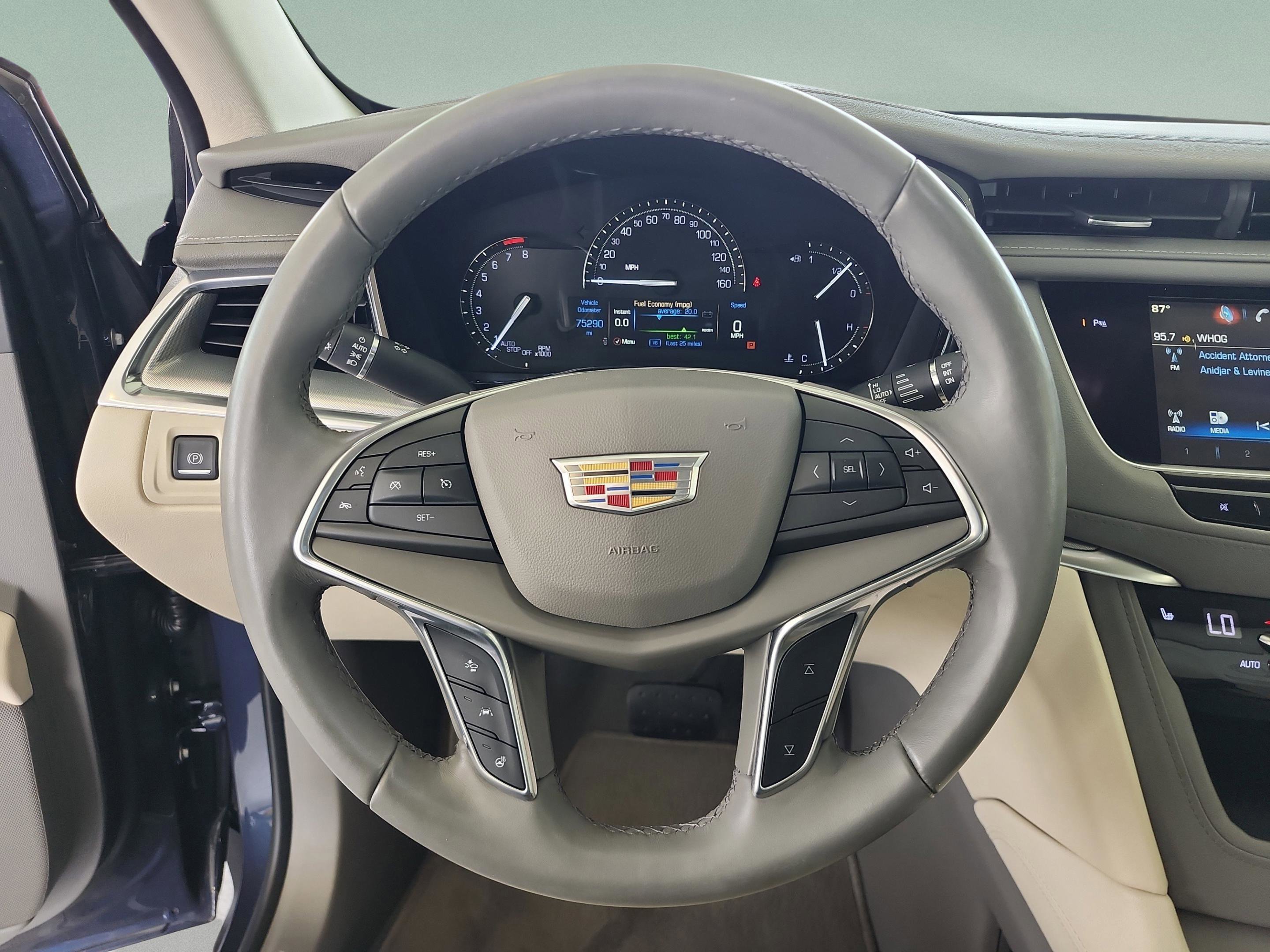 Used 2018 Cadillac XT5 Luxury w/ Driver Awareness Package AWD/4WD image 8