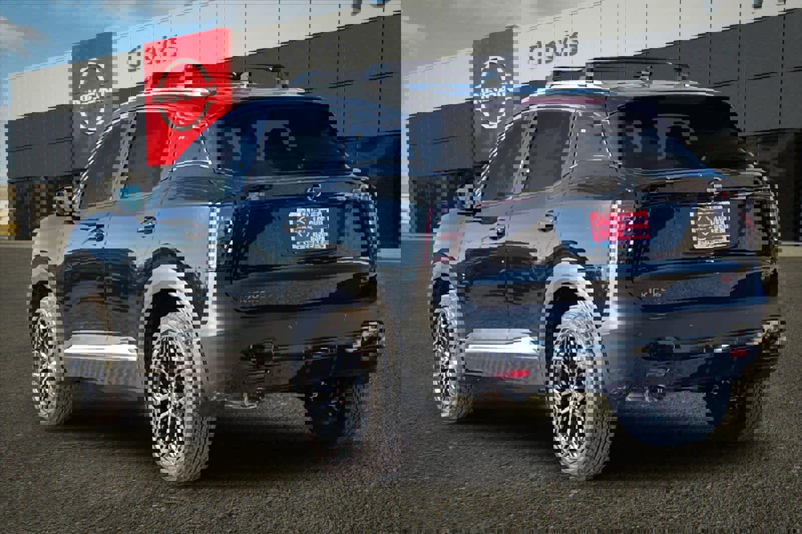 New 2026 Nissan Kicks SR w/ Illumination Package image 7