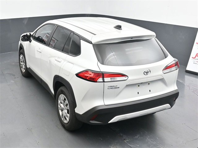 Used 2025 Toyota Corolla Cross L image 14