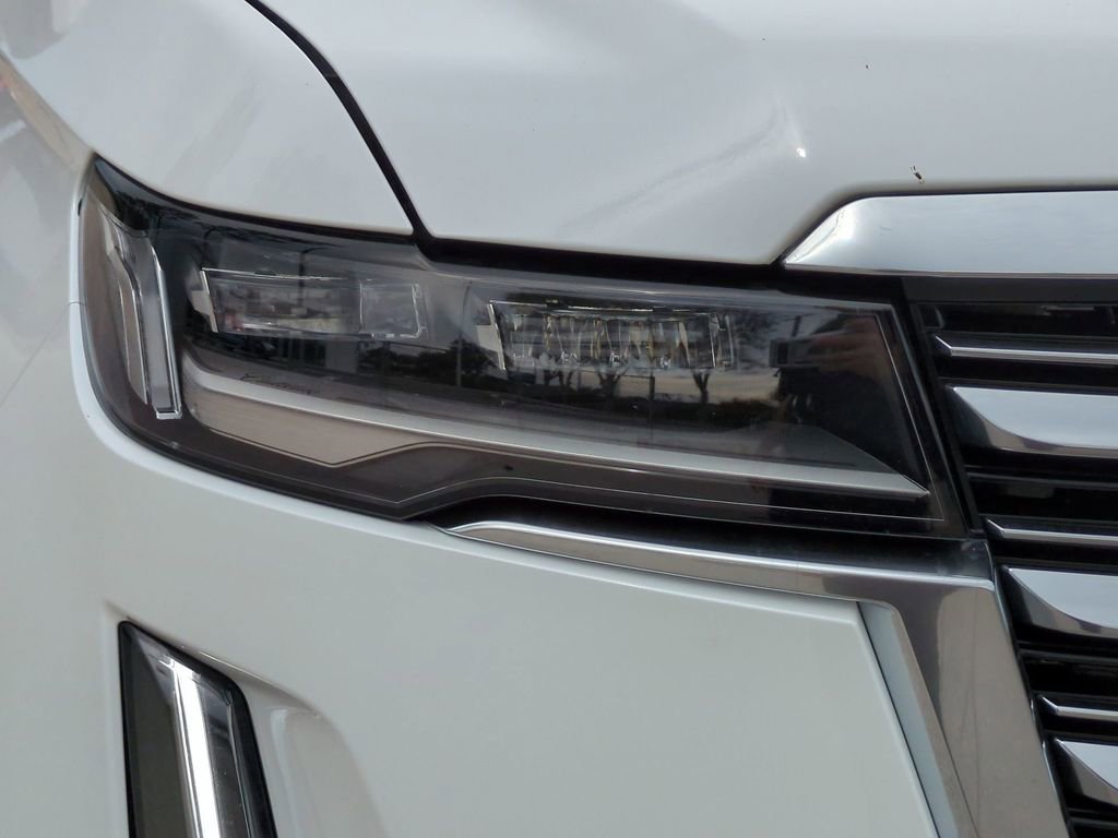 Used 2024 Cadillac Escalade Premium Luxury Platinum image 9