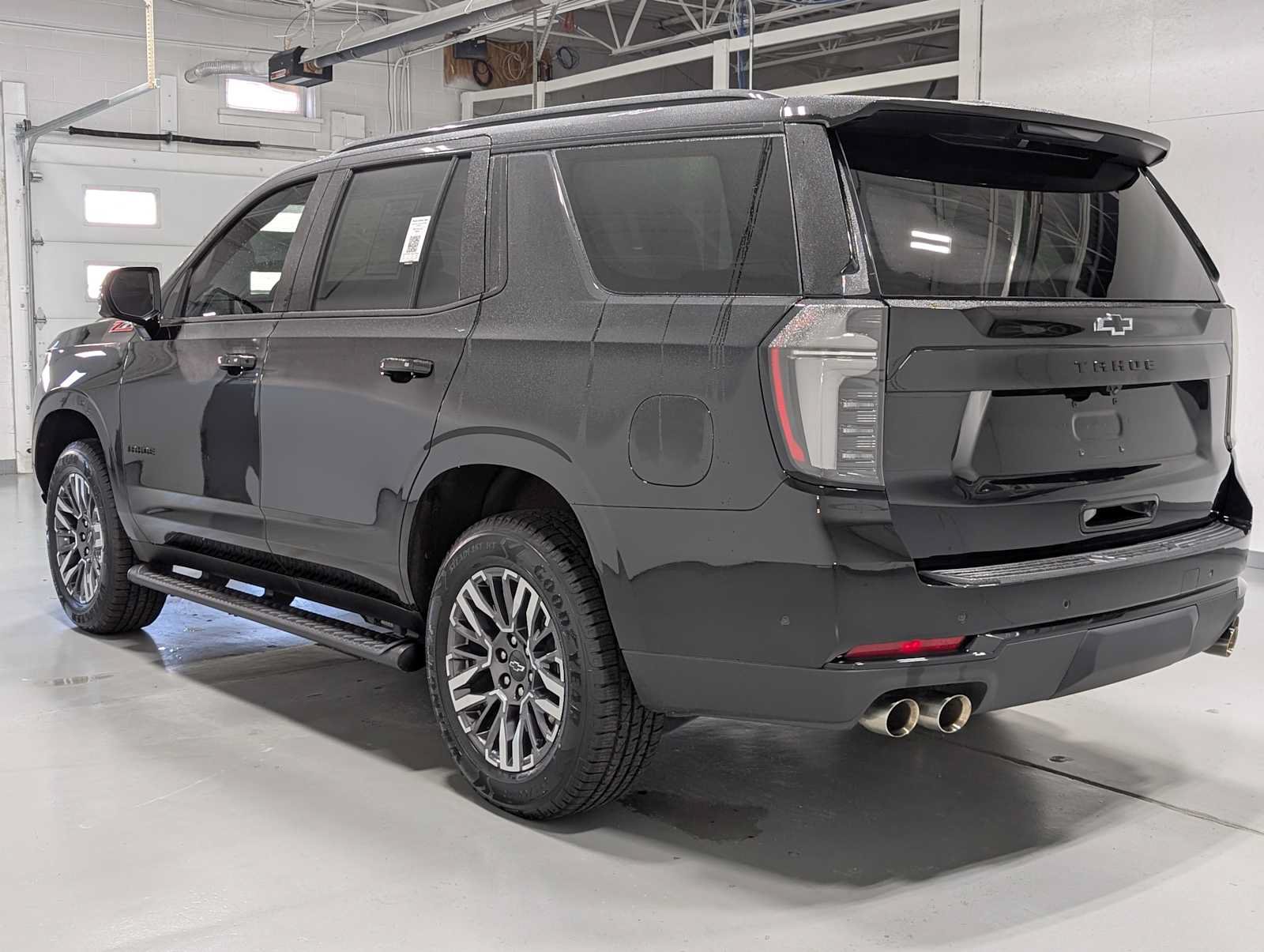 Certified 2025 Chevrolet Tahoe Z71 w/ Comfort Package AWD/4WD image 10