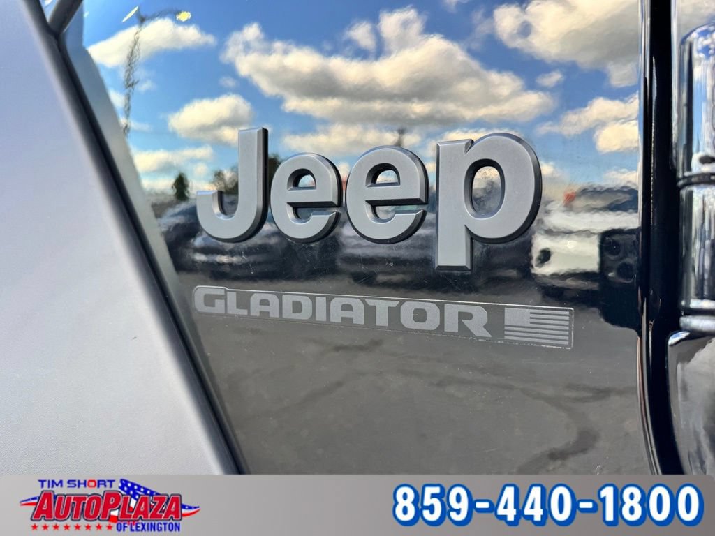Used 2024 Jeep Gladiator Sport AWD/4WD image 13