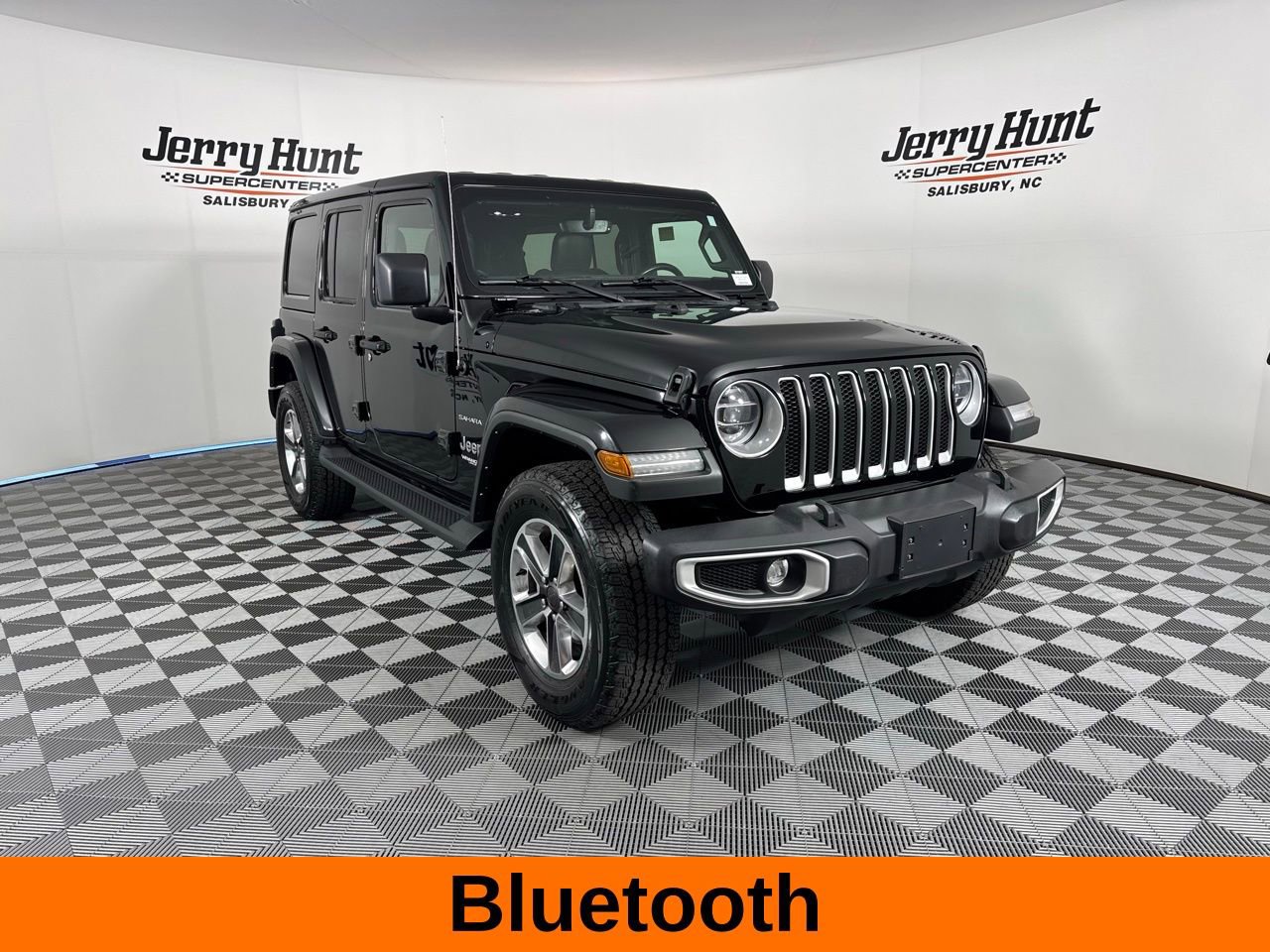 Used 2022 Jeep Wrangler Unlimited Sahara w/ Dual Top Group image 6