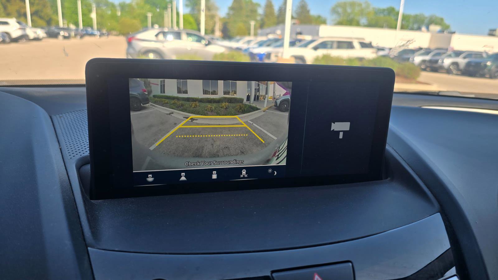 Used 2022 Acura RDX AWD w/ Technology Package image 4