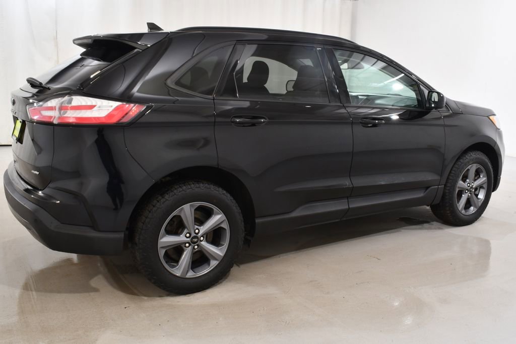 Used 2023 Ford Edge SEL w/ Sport Appearance Package image 11