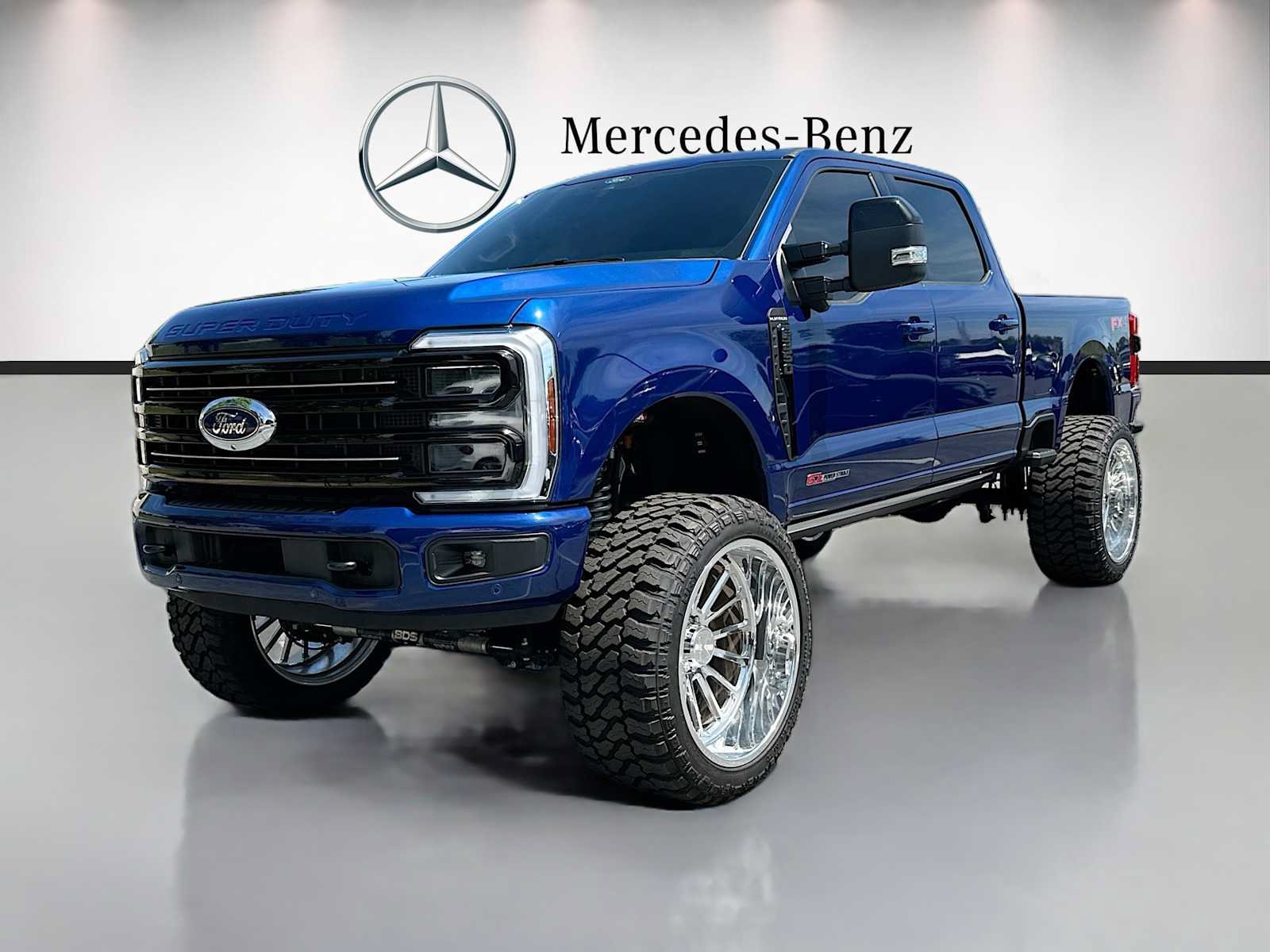 Used 2026 Ford F250 Platinum AWD/4WD image 1
