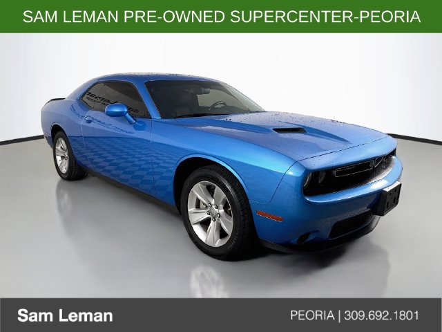 Used 2023 Dodge Challenger SXT RWD image 1