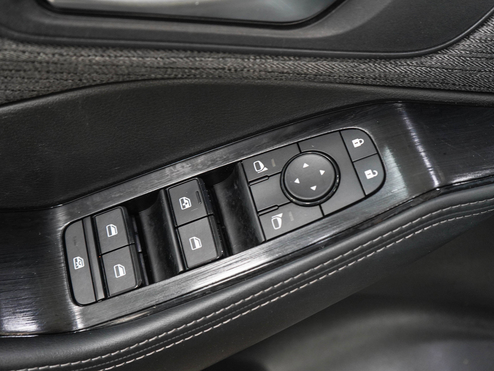 Used 2023 Nissan Rogue SV AWD/4WD image 20