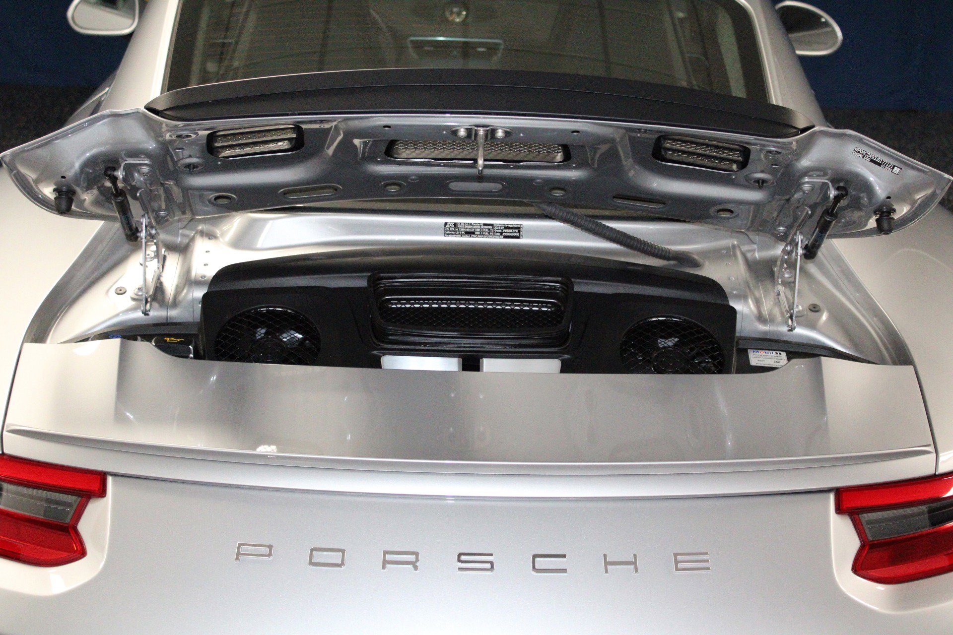 Used 2018 Porsche 911 GT3 image 28