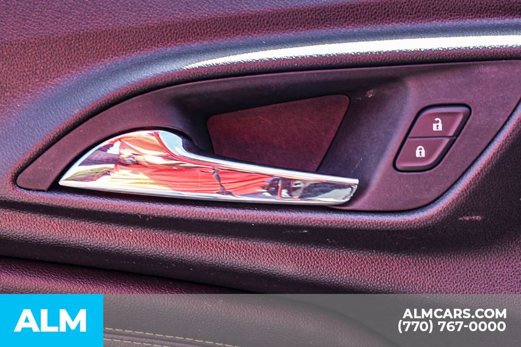 Used 2025 Chevrolet Trax LT FWD image 45