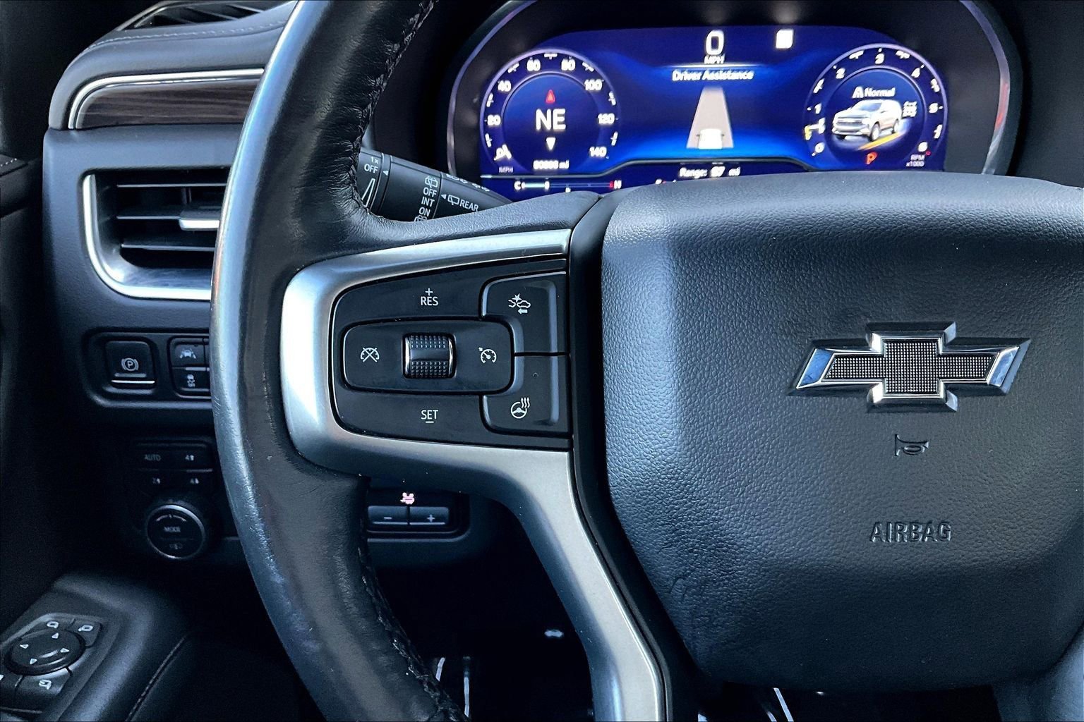 Used 2022 Chevrolet Tahoe Z71 w/ Z71 Off-Road Package image 18