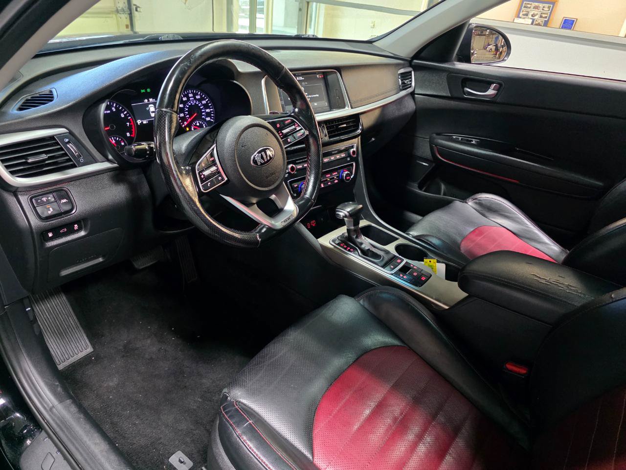 Used 2020 Kia Optima SX FWD image 16