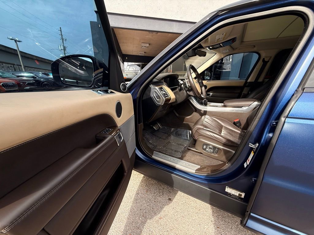 Used 2018 Land Rover Range Rover Sport HSE Dynamic image 28