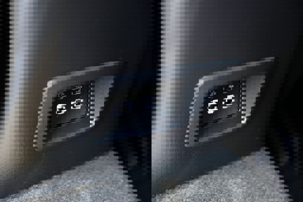 Certified 2026 Toyota Corolla Cross XLE w/ Convenience Package image 31