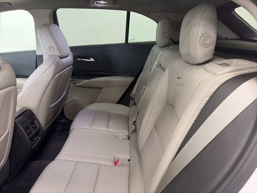 Used 2023 Cadillac XT4 Premium Luxury AWD/4WD image 14