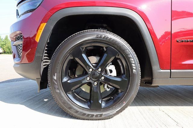 New 2025 Jeep Grand Cherokee Altitude w/ Trailer Tow Package image 25