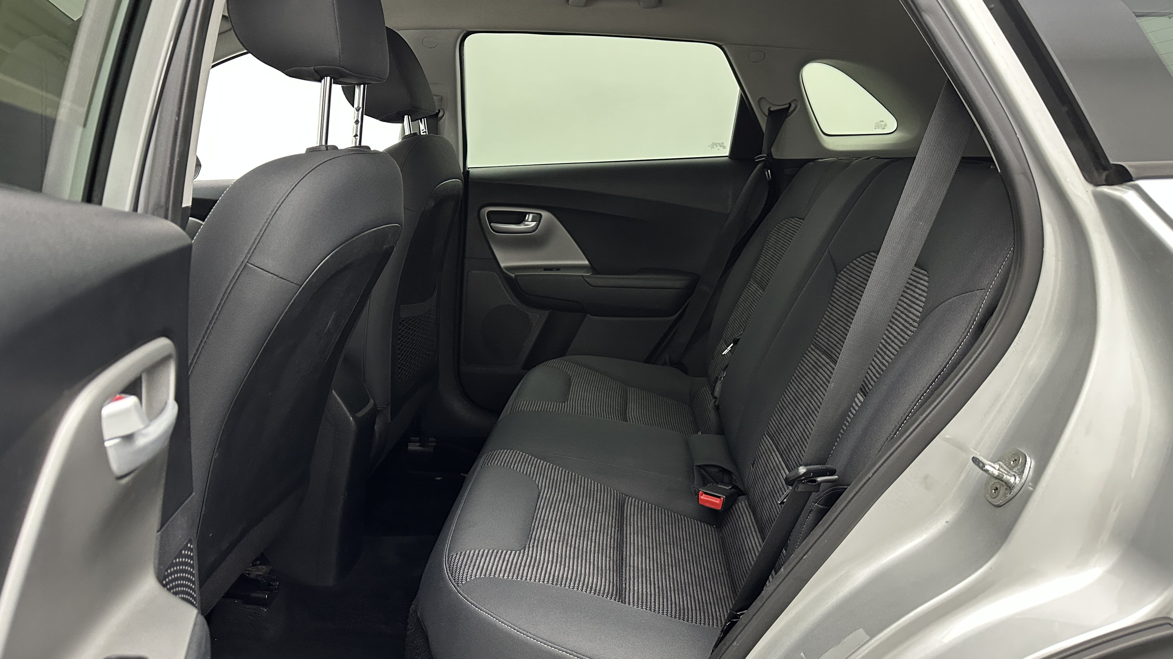 Used 2020 Kia Niro LX FWD image 23
