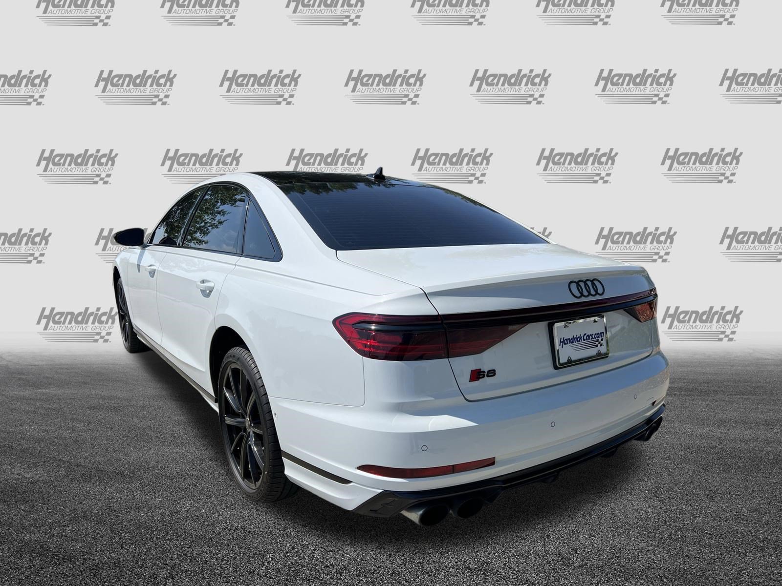 Used 2022 Audi S8 w/ S8 Comfort Plus Package AWD/4WD image 8