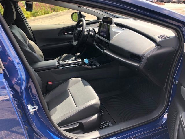 Used 2024 Toyota Prius XLE image 19