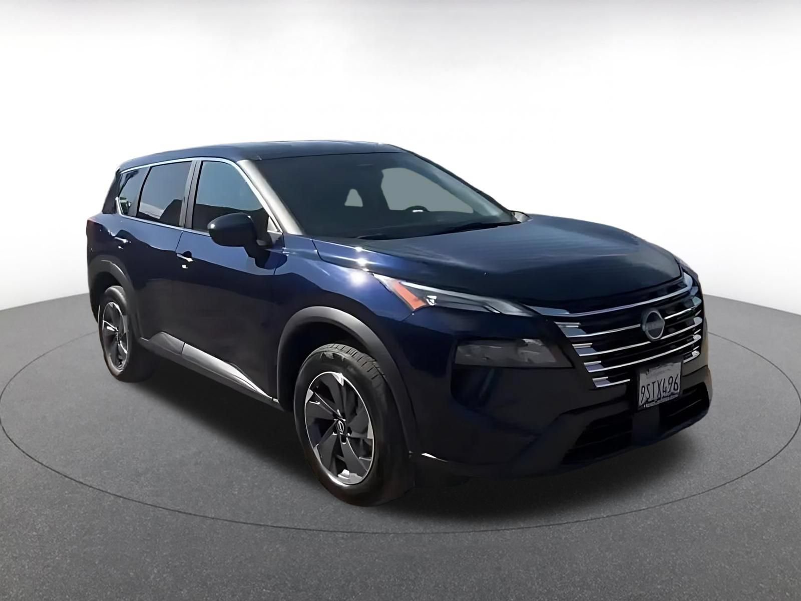 Used 2025 Nissan Rogue SV FWD image 3