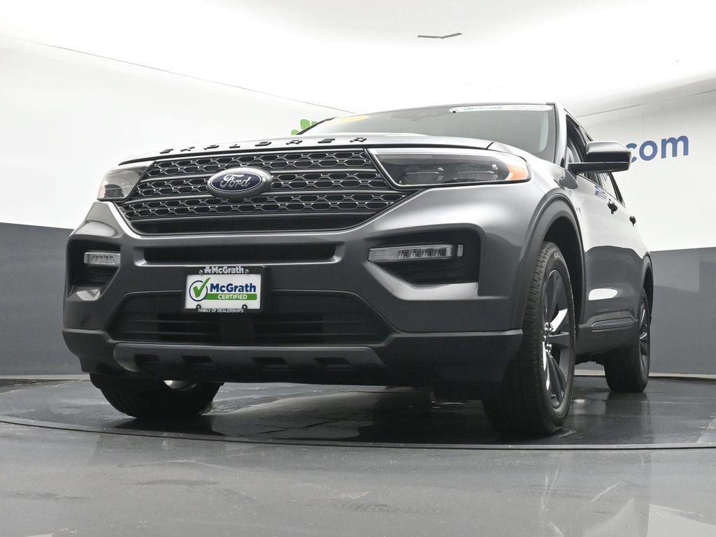 Used 2024 Ford Explorer XLT w/ Equipment Group 202A AWD/4WD image 7