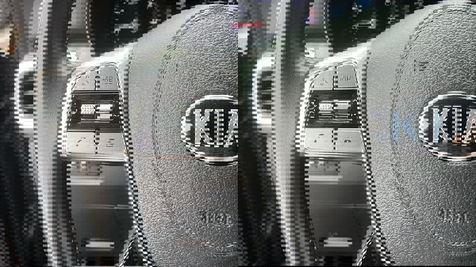 Used 2020 Kia Telluride LX image 12