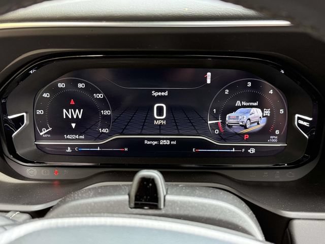 Certified 2024 GMC Yukon Denali Ultimate AWD/4WD image 23