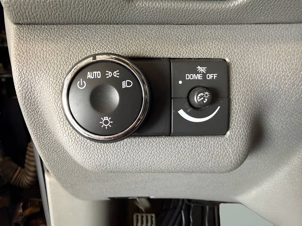 Used 2015 Chevrolet Traverse LS FWD image 19