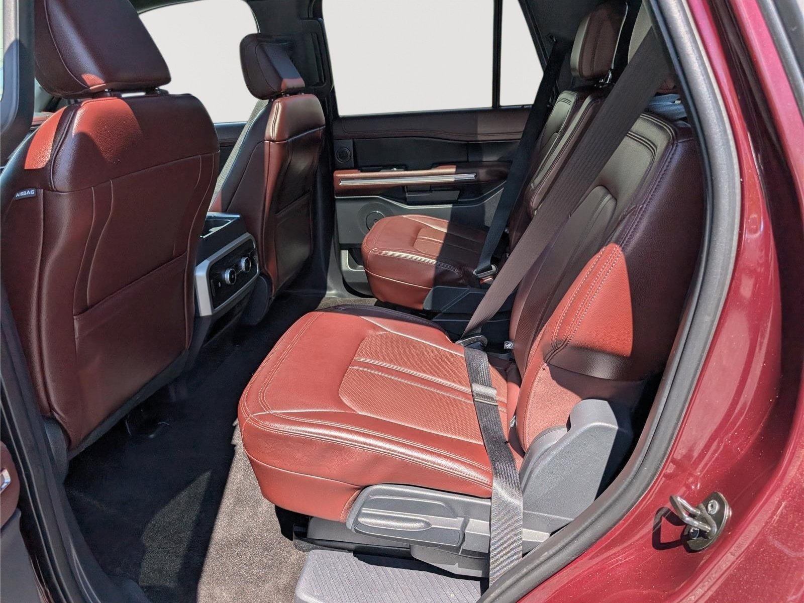 Used 2023 Ford Expedition Limited AWD/4WD image 16