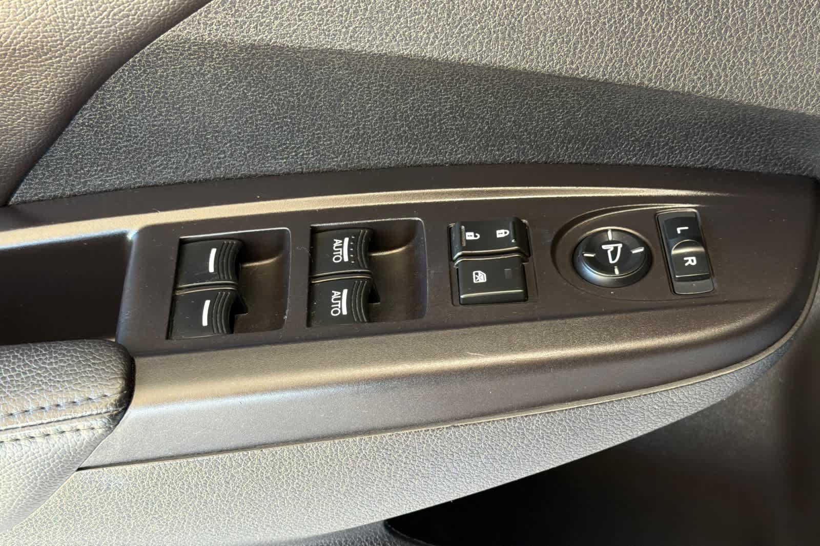 Used 2014 Acura RDX AWD w/ Technology Package image 13