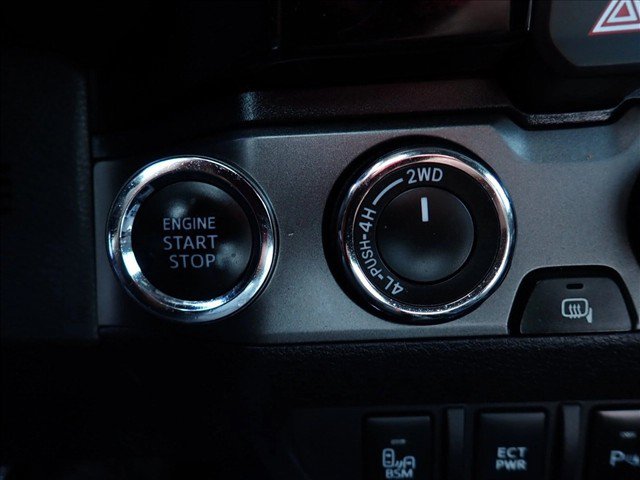 Certified 2018 Toyota Tacoma TRD Sport w/ Technology Package AWD/4WD image 19