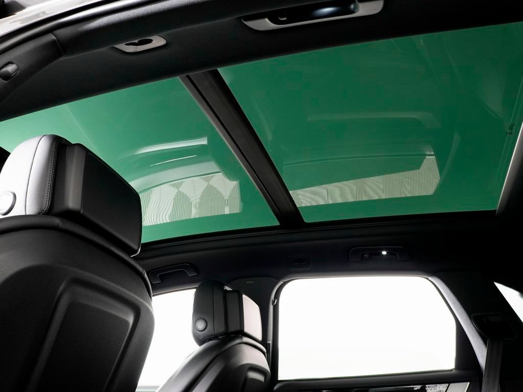 Certified 2026 Porsche Cayenne AWD/4WD image 20