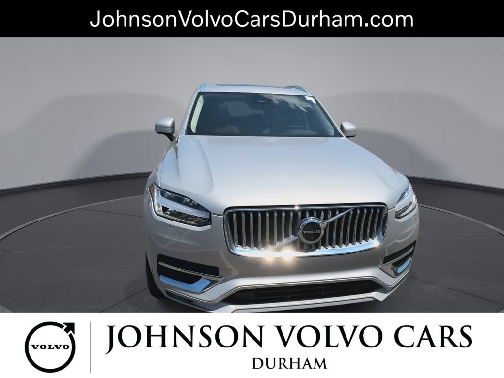 Used 2023 Volvo XC90 B5 Plus w/ Protection Package Premier AWD/4WD image 3
