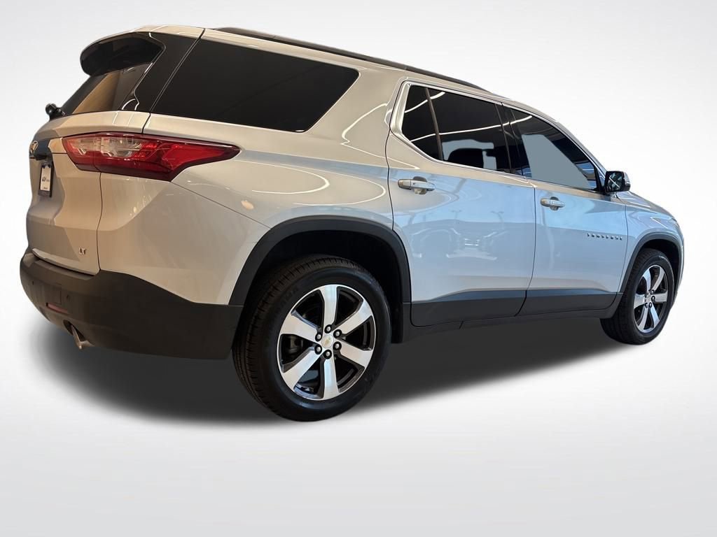 Used 2019 Chevrolet Traverse LT w/ LT Premium Package image 5