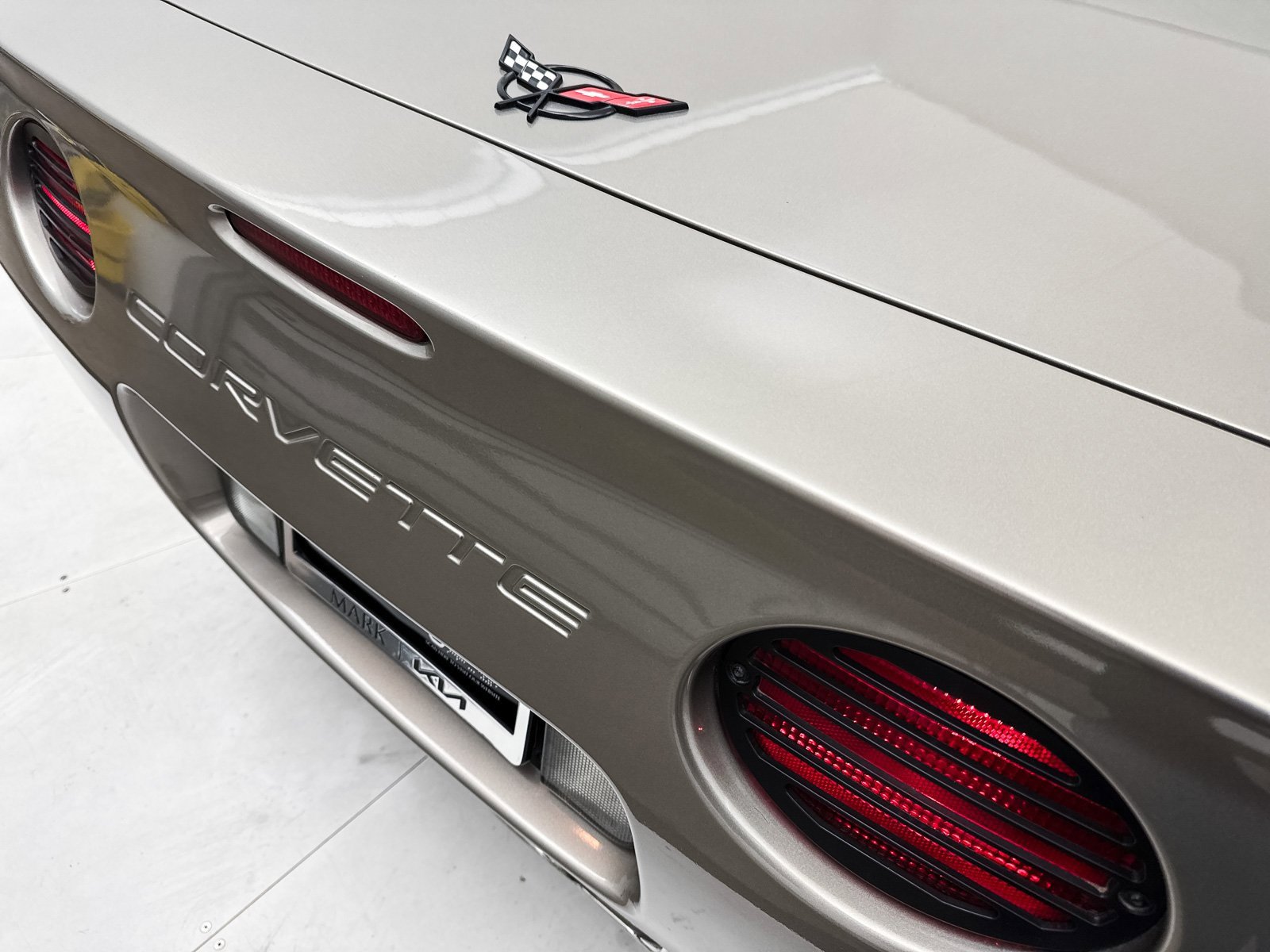 Used 2000 Chevrolet Corvette Coupe w/ Lighting Pkg image 8