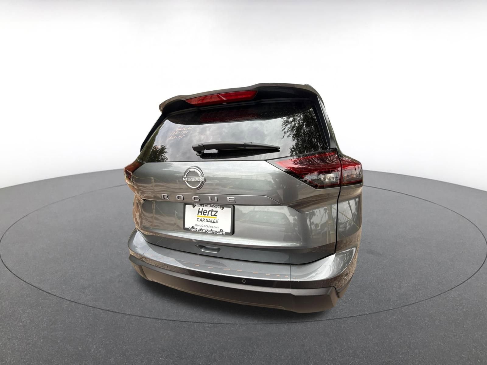 Used 2025 Nissan Rogue SV FWD image 6