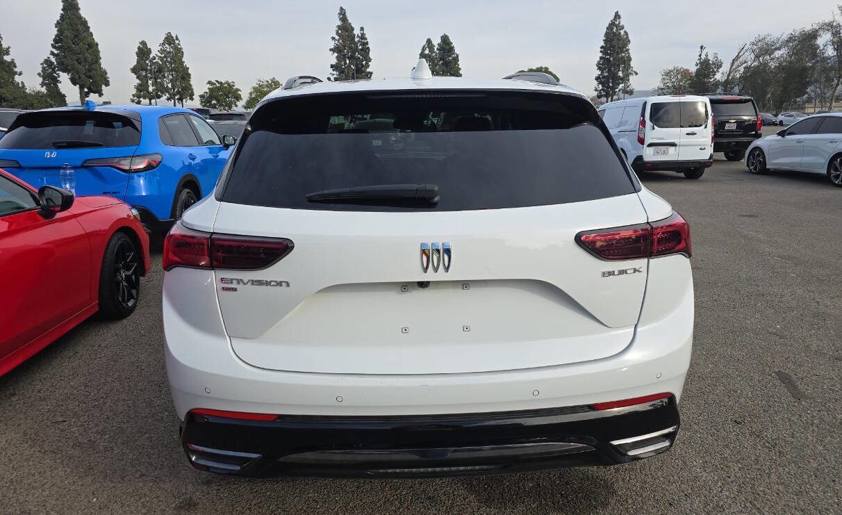 Used 2025 Buick Envision Sport Touring image 3