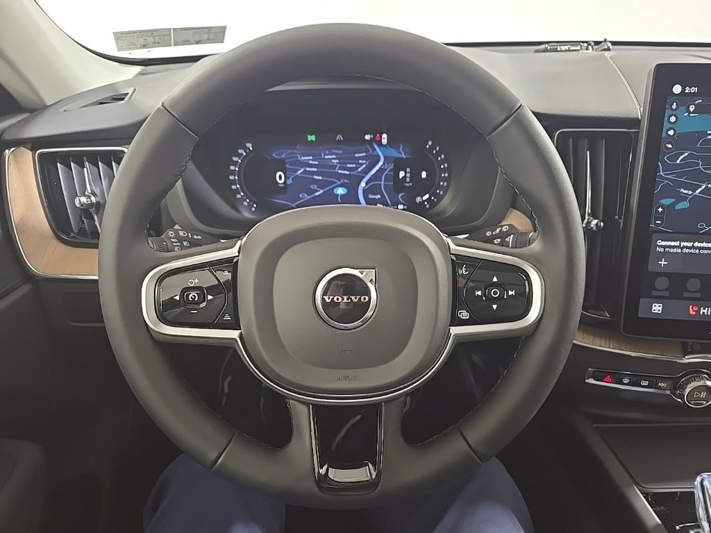 Used 2026 Volvo XC60 B5 Plus w/ Protection Package Premier AWD/4WD image 9