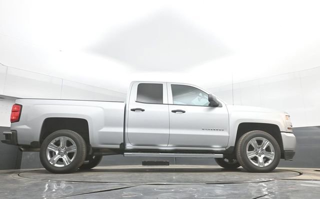 Used 2019 Chevrolet Silverado 1500 Custom w/ Custom Convenience Package RWD image 34