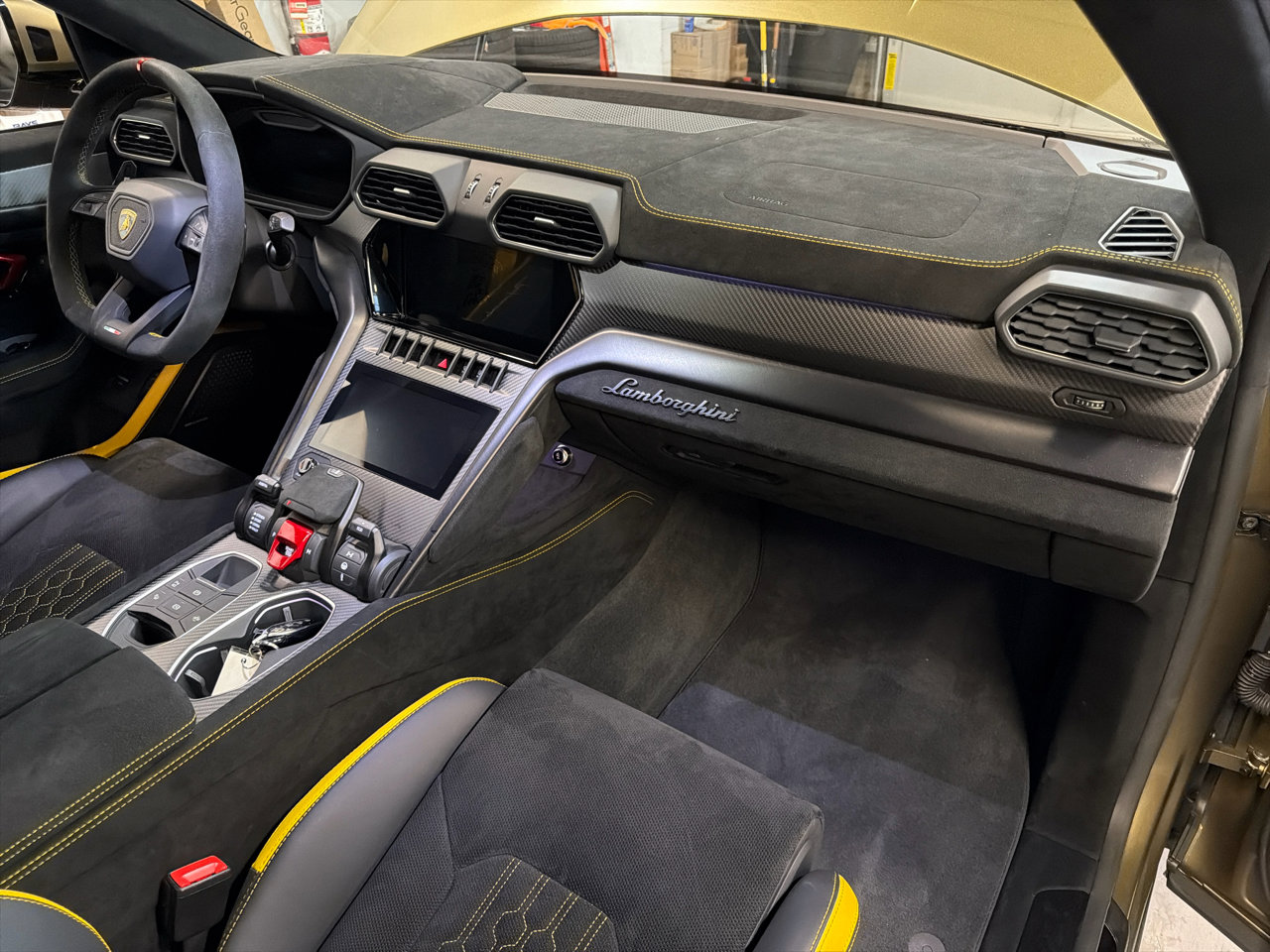 Used 2024 Lamborghini Urus Performante image 26