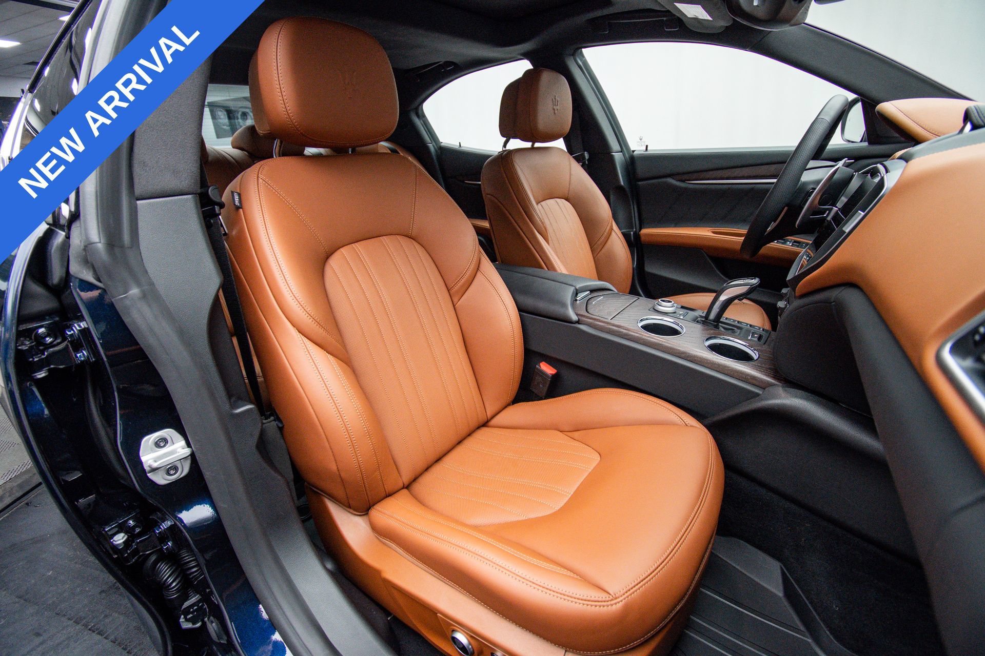 Used 2023 Maserati Ghibli Modena Q4 AWD/4WD image 14