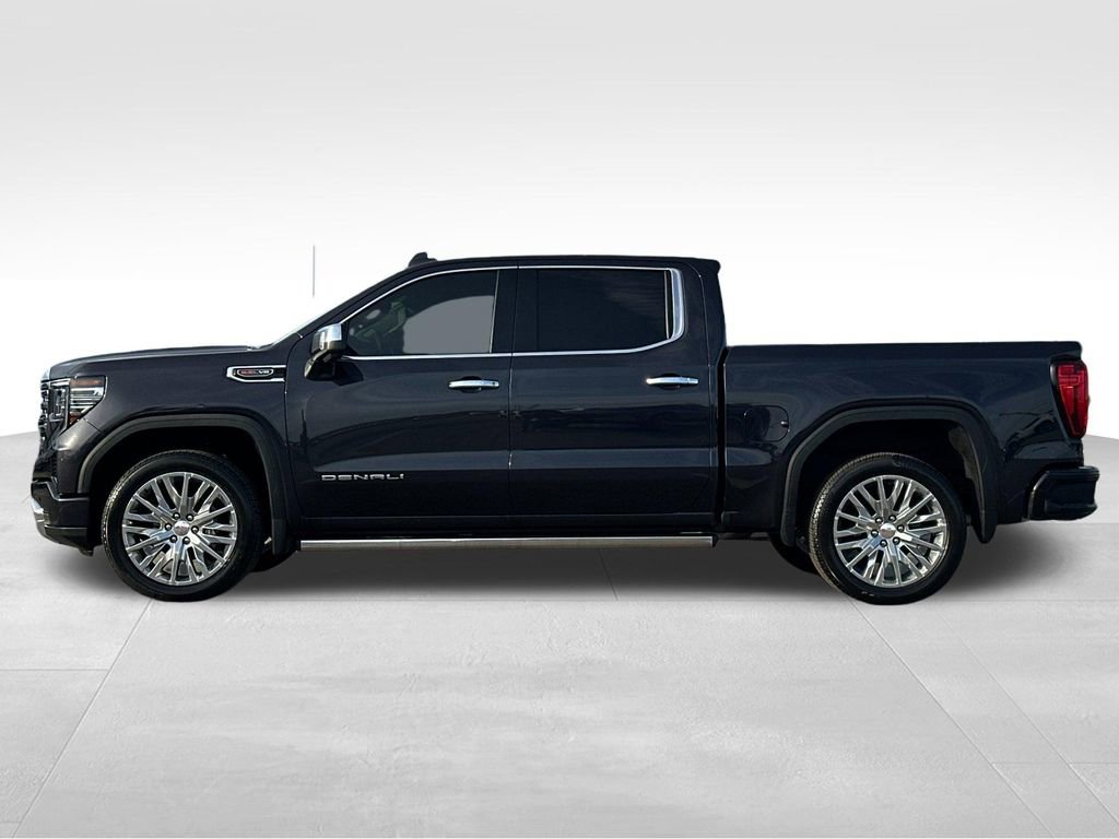 Used 2024 GMC Sierra 1500 Denali w/ Technology Package AWD/4WD image 2