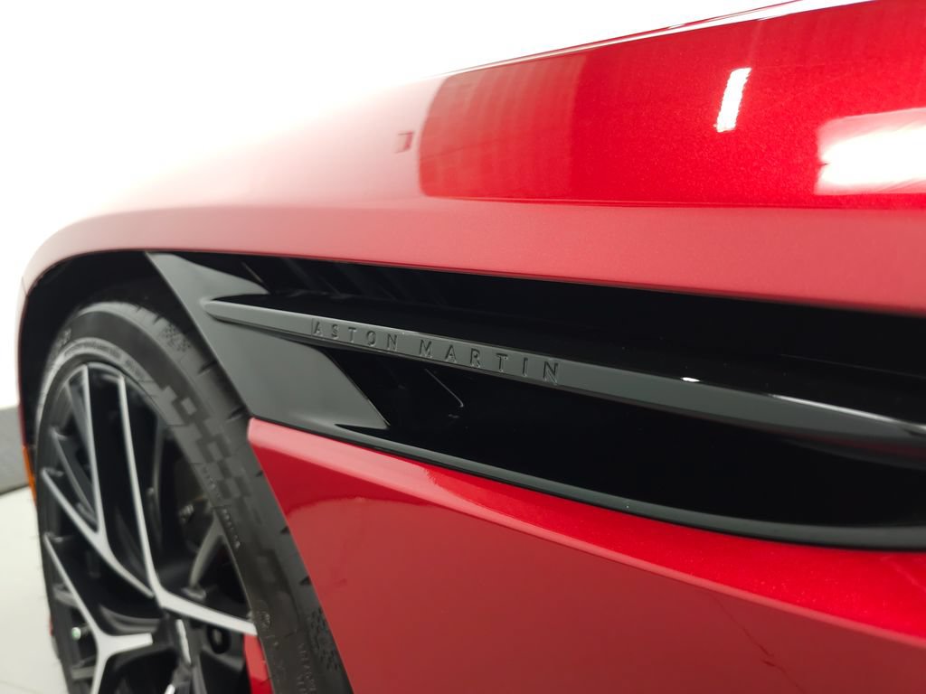 Used 2024 Aston Martin DB12 Coupe RWD image 33